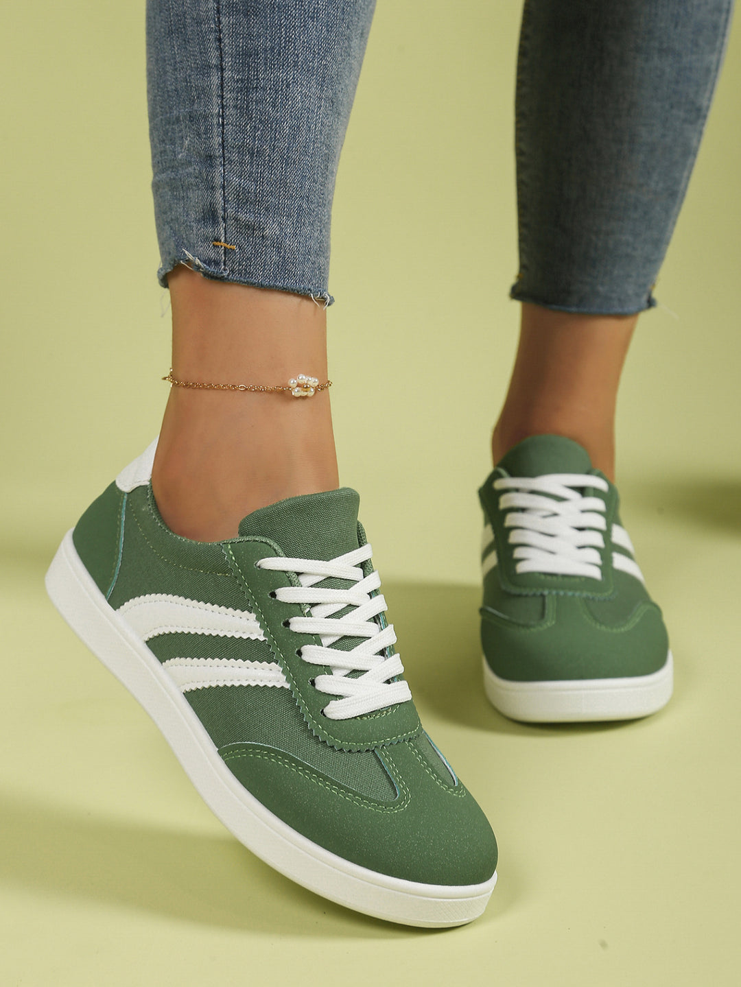 LIV CLASSIC SNEAKERS