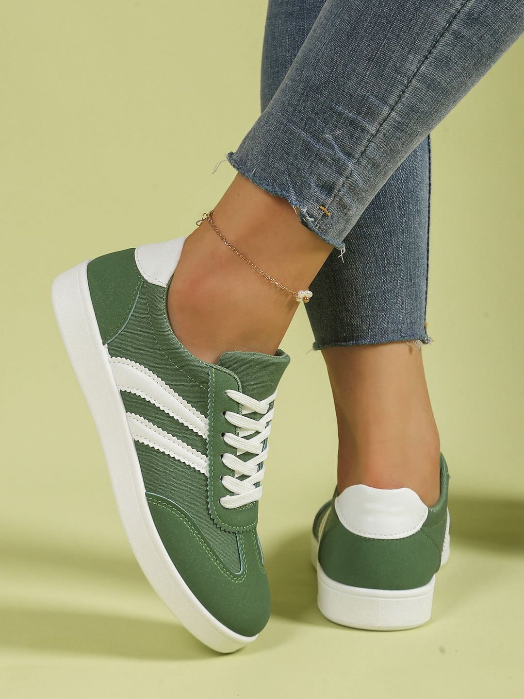 LIV CLASSIC SNEAKERS