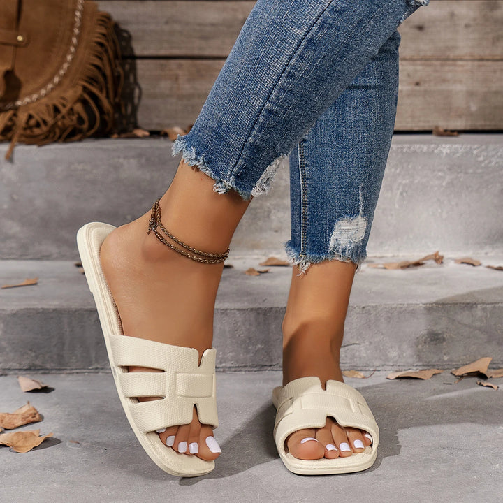 EVE FLAT LEATHER SANDALS