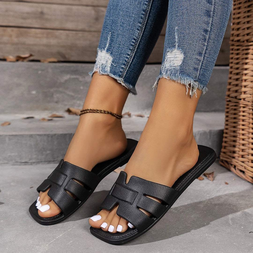 EVE FLAT LEATHER SANDALS