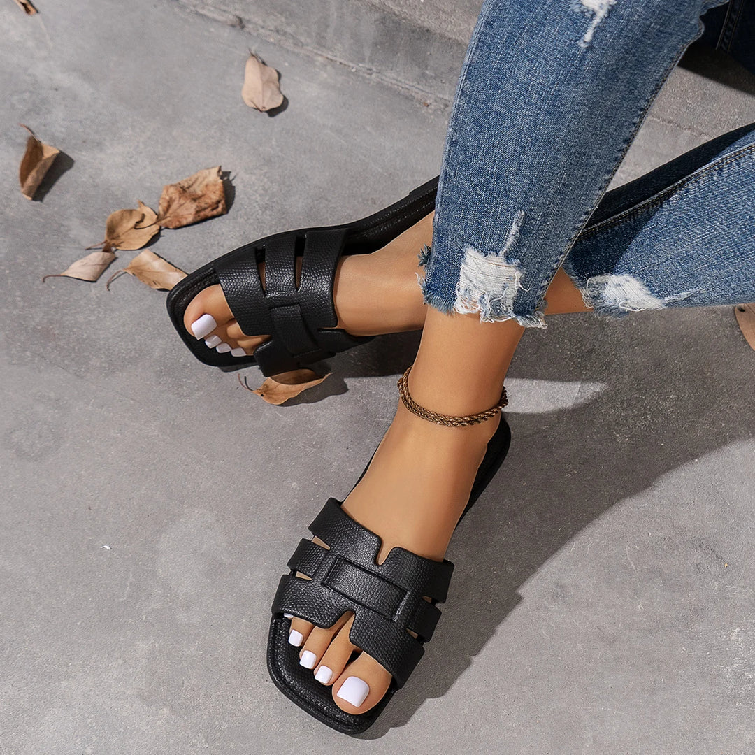 EVE FLAT LEATHER SANDALS